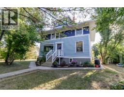 210 Wacker Avenue W