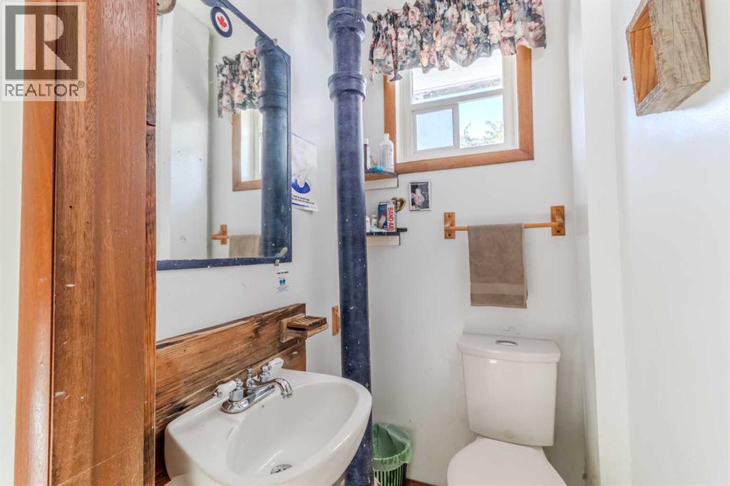 210 Wacker Avenue W, Swalwell, Alberta  T0M 0L0 - Photo 11 - A2253531
