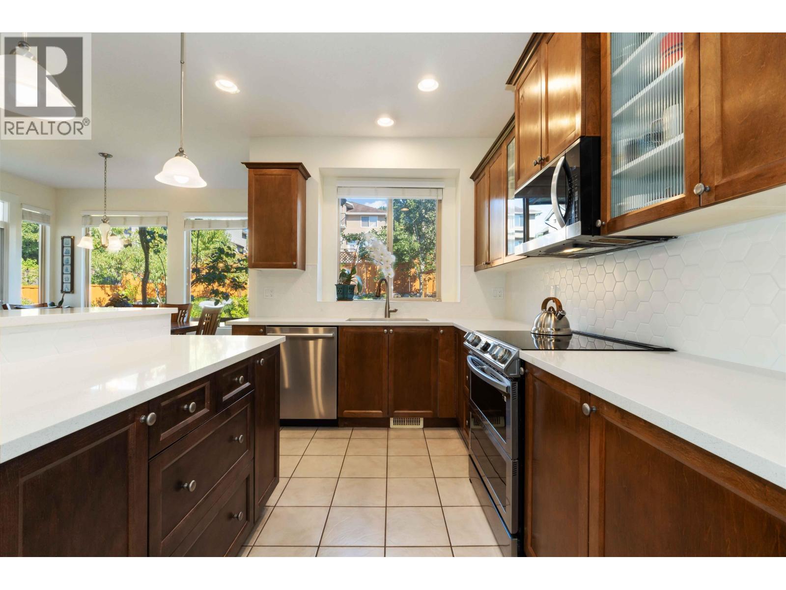 10690 247a Street, Maple Ridge, British Columbia  V2W 0A6 - Photo 12 - R3050246