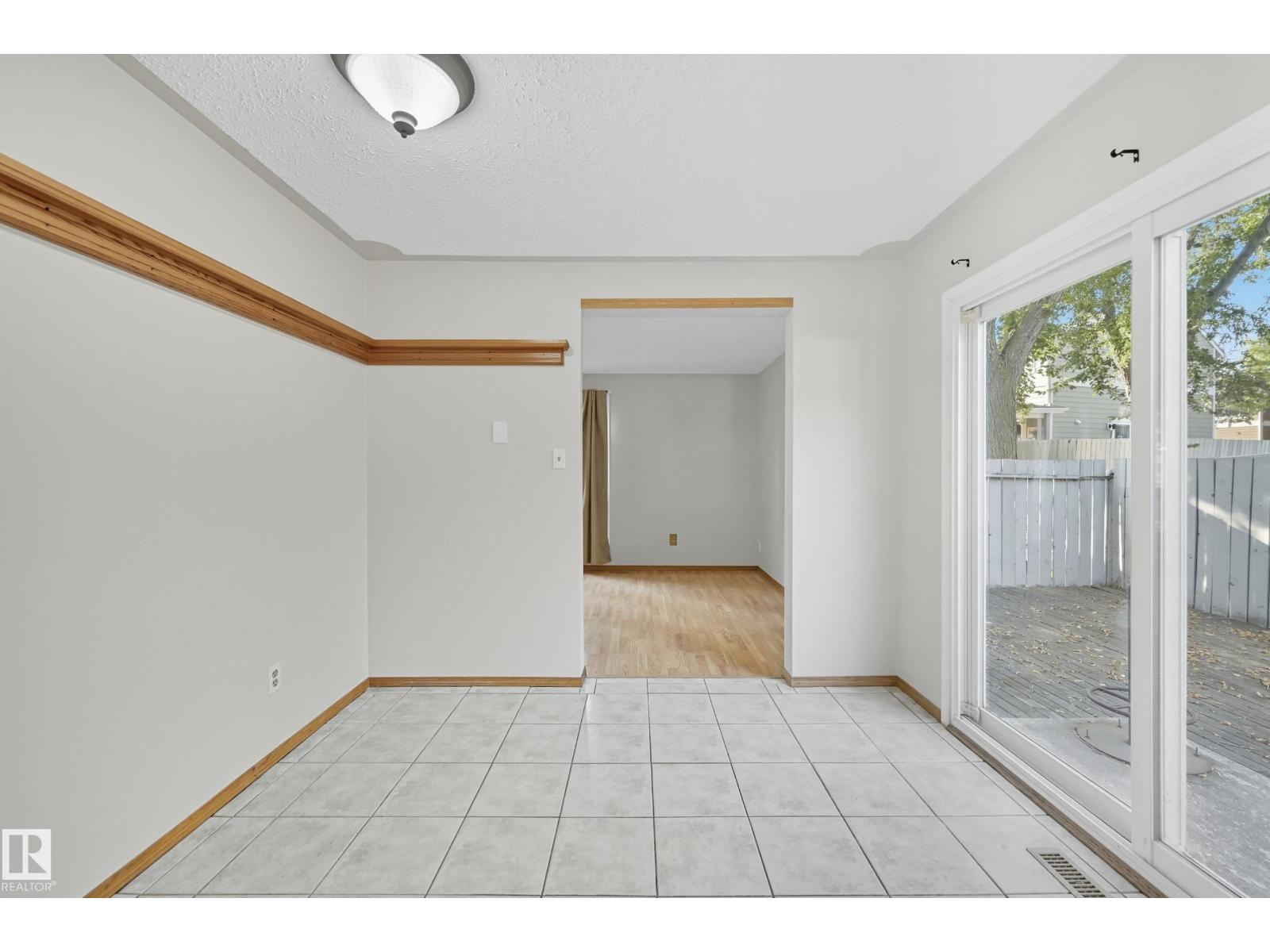 7621 40 Av Nw, Edmonton, Alberta  T6K 1V5 - Photo 10 - E4458722