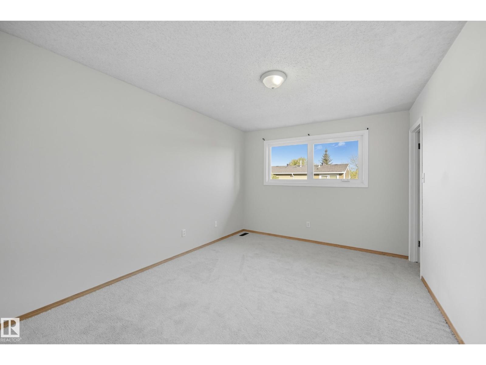 7621 40 Av Nw, Edmonton, Alberta  T6K 1V5 - Photo 13 - E4458722