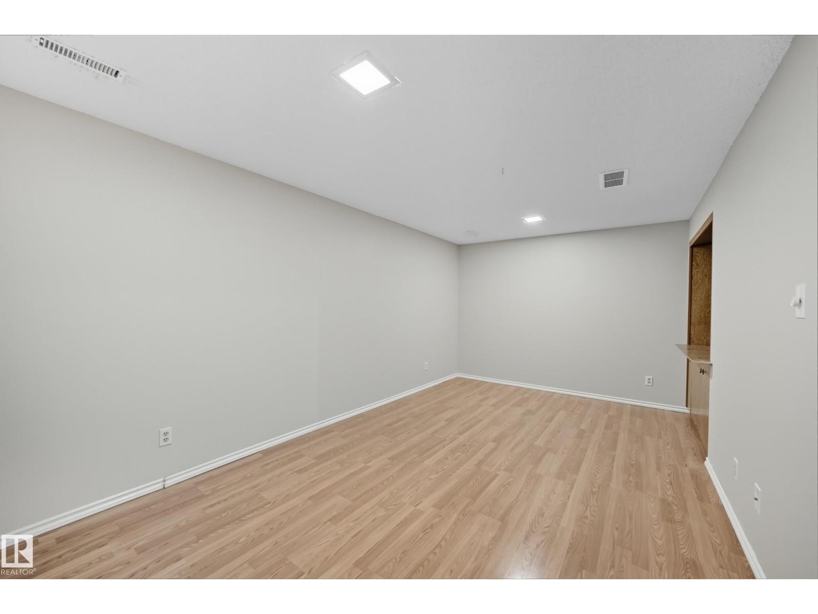 7621 40 Av Nw, Edmonton, Alberta  T6K 1V5 - Photo 21 - E4458722