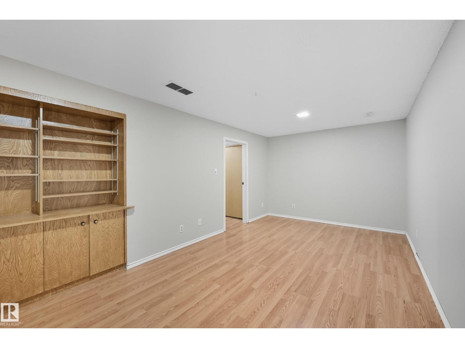 7621 40 Av Nw, Edmonton, Alberta  T6K 1V5 - Photo 22 - E4458722