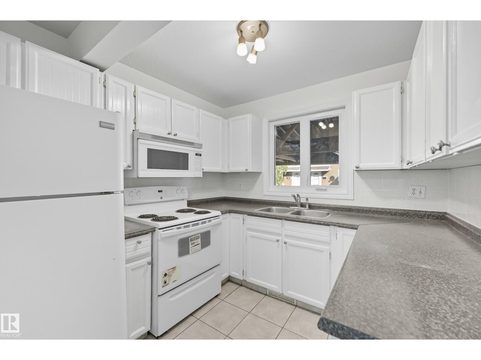 7621 40 Av Nw, Edmonton, Alberta  T6K 1V5 - Photo 9 - E4458722