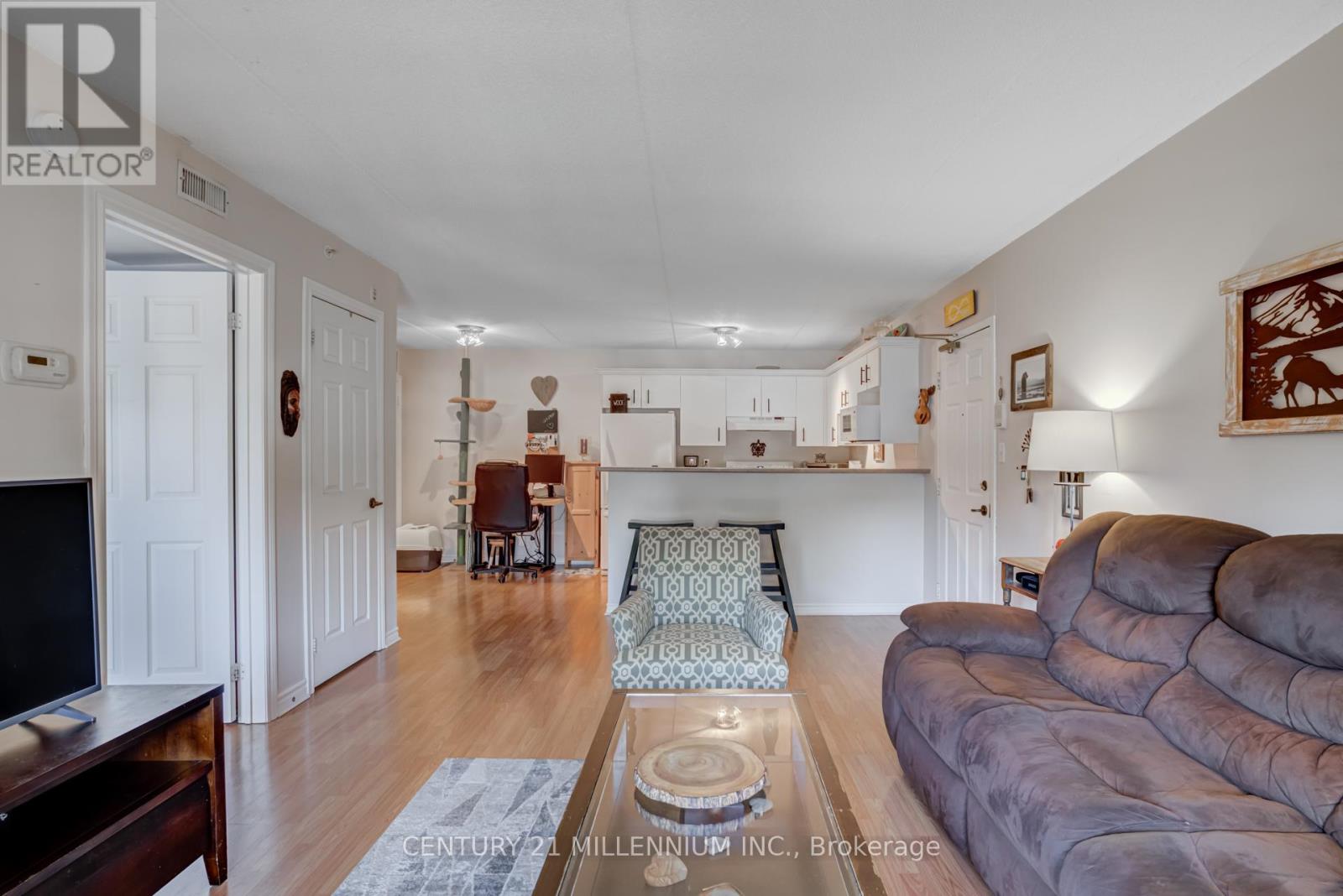 110 - 4003 Kilmer Drive, Burlington, Ontario  L7M 4M1 - Photo 11 - W12416636