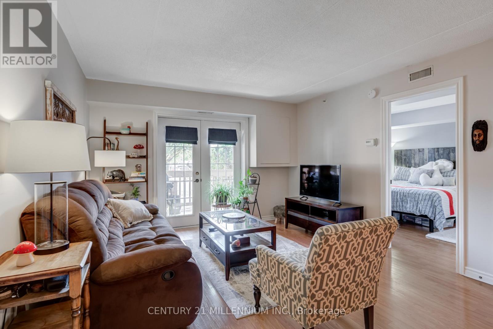 110 - 4003 Kilmer Drive, Burlington, Ontario  L7M 4M1 - Photo 12 - W12416636