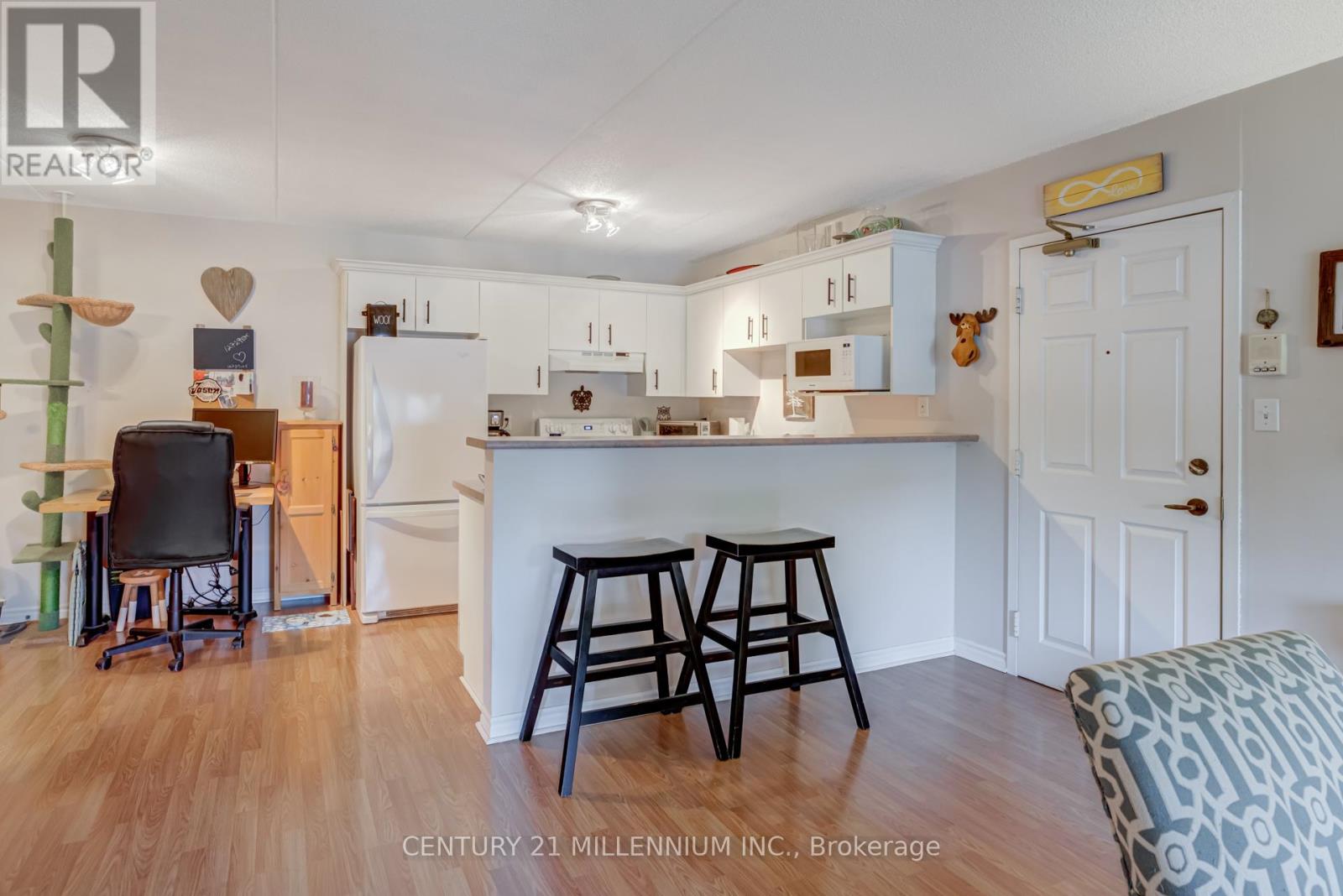 110 - 4003 Kilmer Drive, Burlington, Ontario  L7M 4M1 - Photo 16 - W12416636