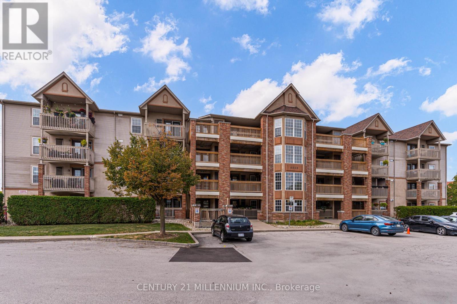 110 - 4003 Kilmer Drive, Burlington, Ontario  L7M 4M1 - Photo 2 - W12416636
