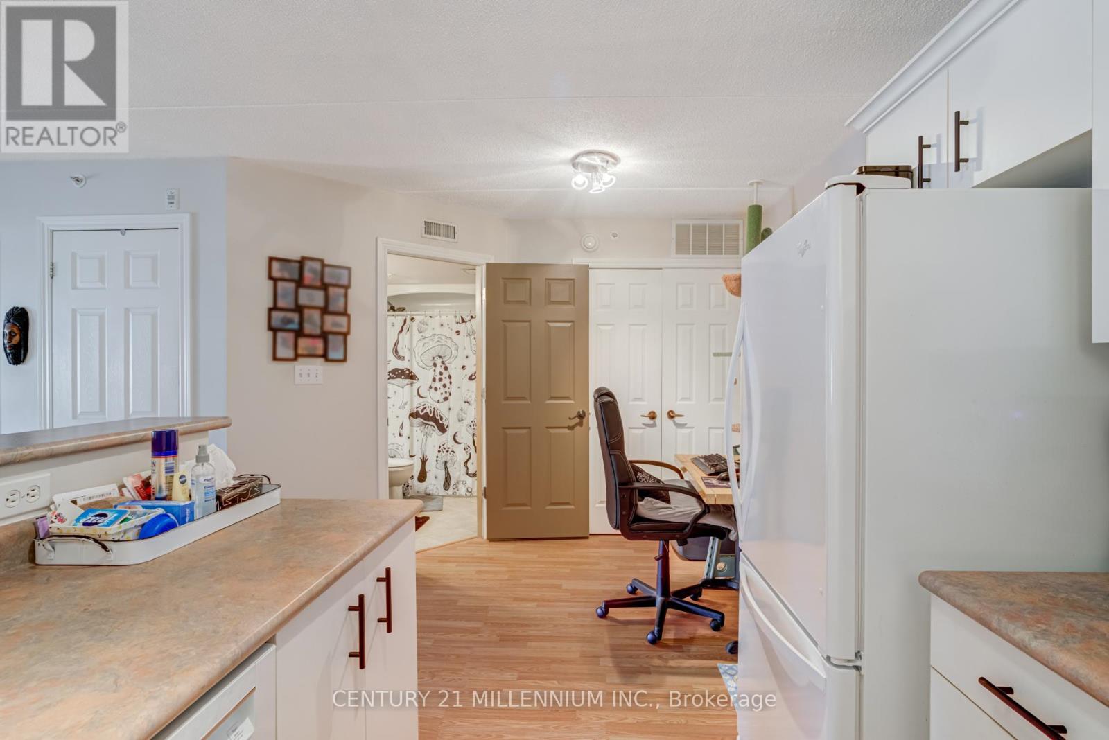 110 - 4003 Kilmer Drive, Burlington, Ontario  L7M 4M1 - Photo 20 - W12416636