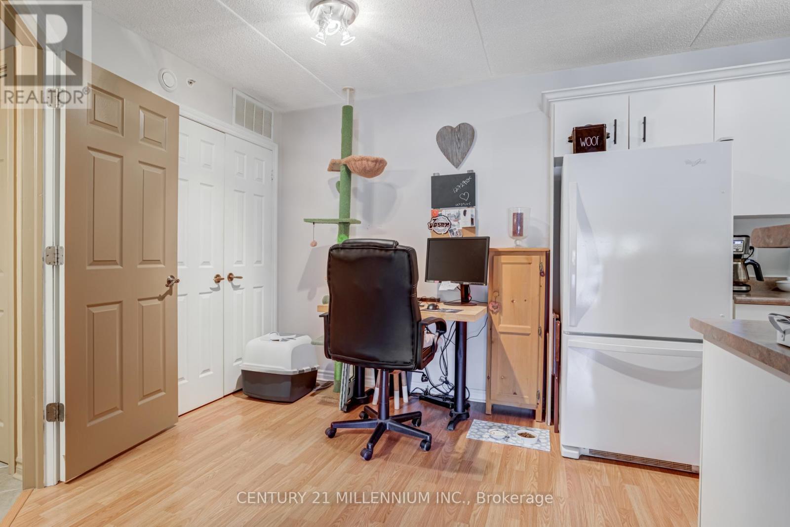 110 - 4003 Kilmer Drive, Burlington, Ontario  L7M 4M1 - Photo 23 - W12416636