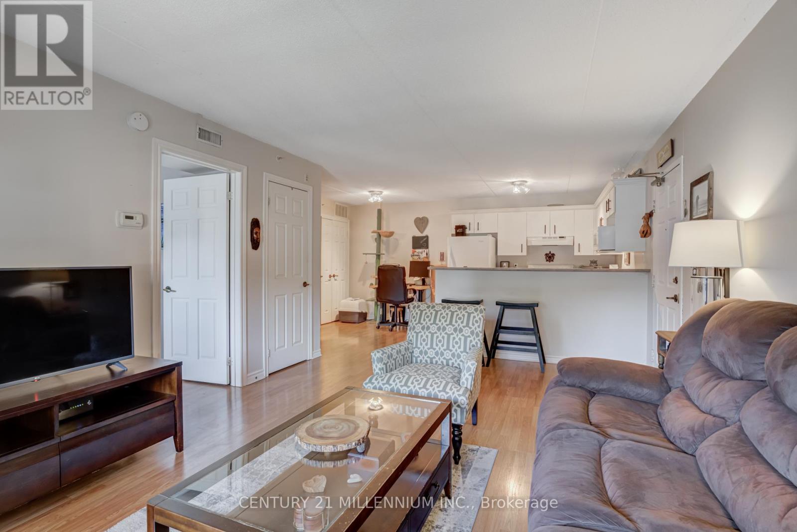 110 - 4003 Kilmer Drive, Burlington, Ontario  L7M 4M1 - Photo 9 - W12416636