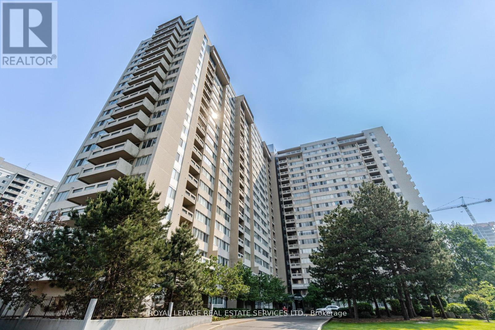 102 - 3590 KANEFF CRESCENT, Mississauga, Ontario