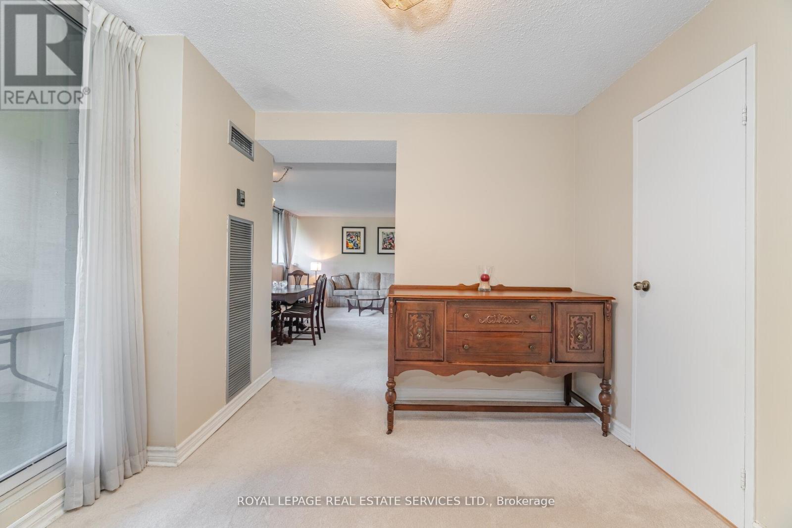 102 - 3590 Kaneff Crescent, Mississauga, Ontario  L5A 3X3 - Photo 18 - W12416645