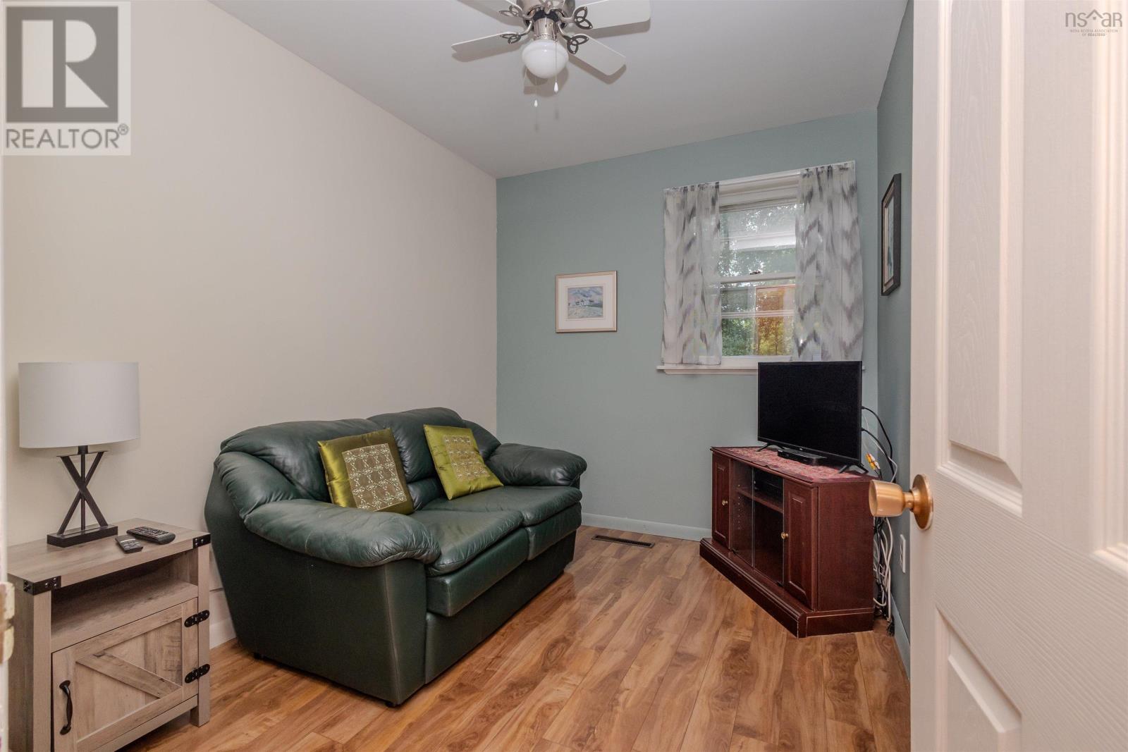 249 Lisgard Street, Sydney, Nova Scotia  B1P 2Z1 - Photo 18 - 202518429