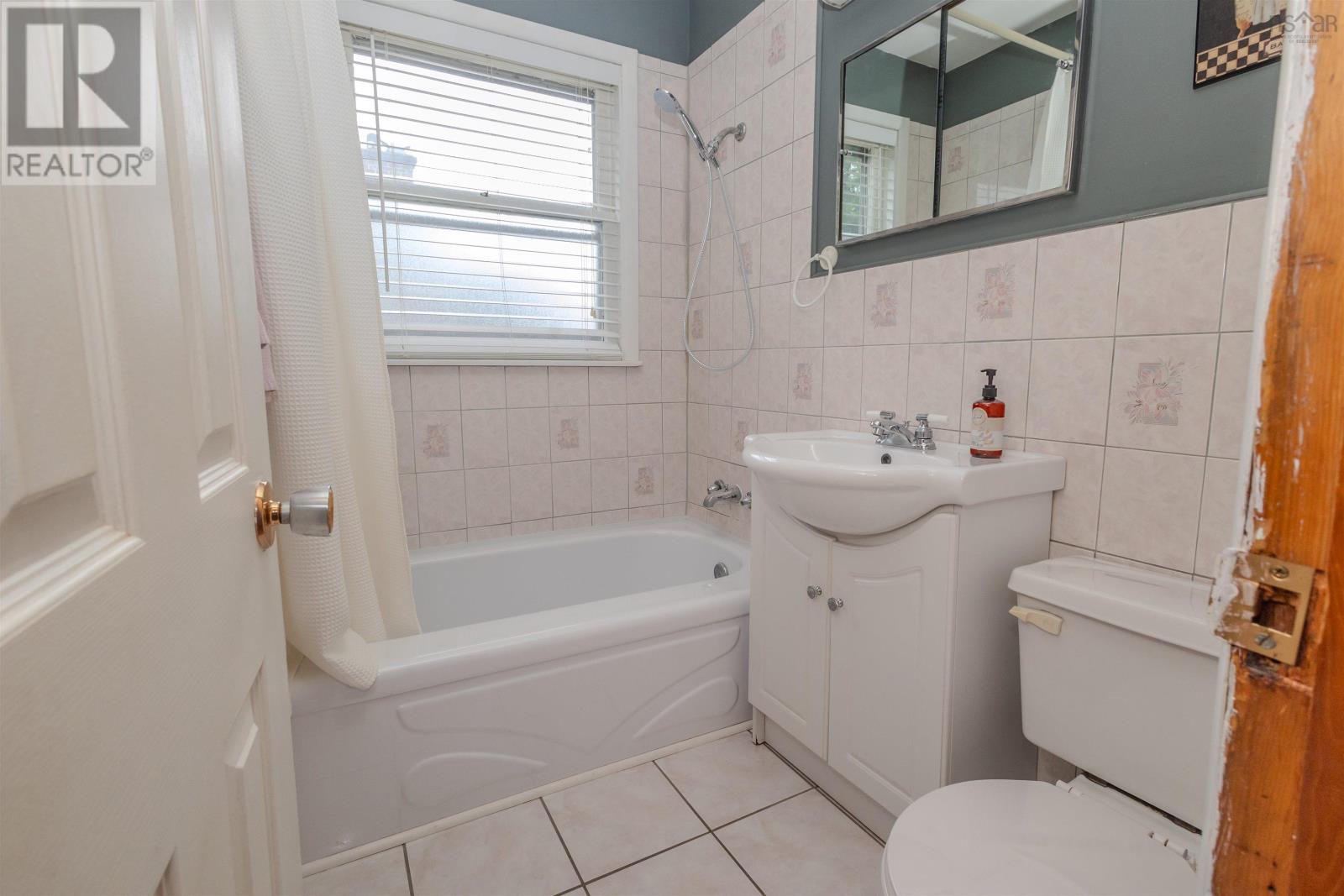 249 Lisgard Street, Sydney, Nova Scotia  B1P 2Z1 - Photo 24 - 202518429