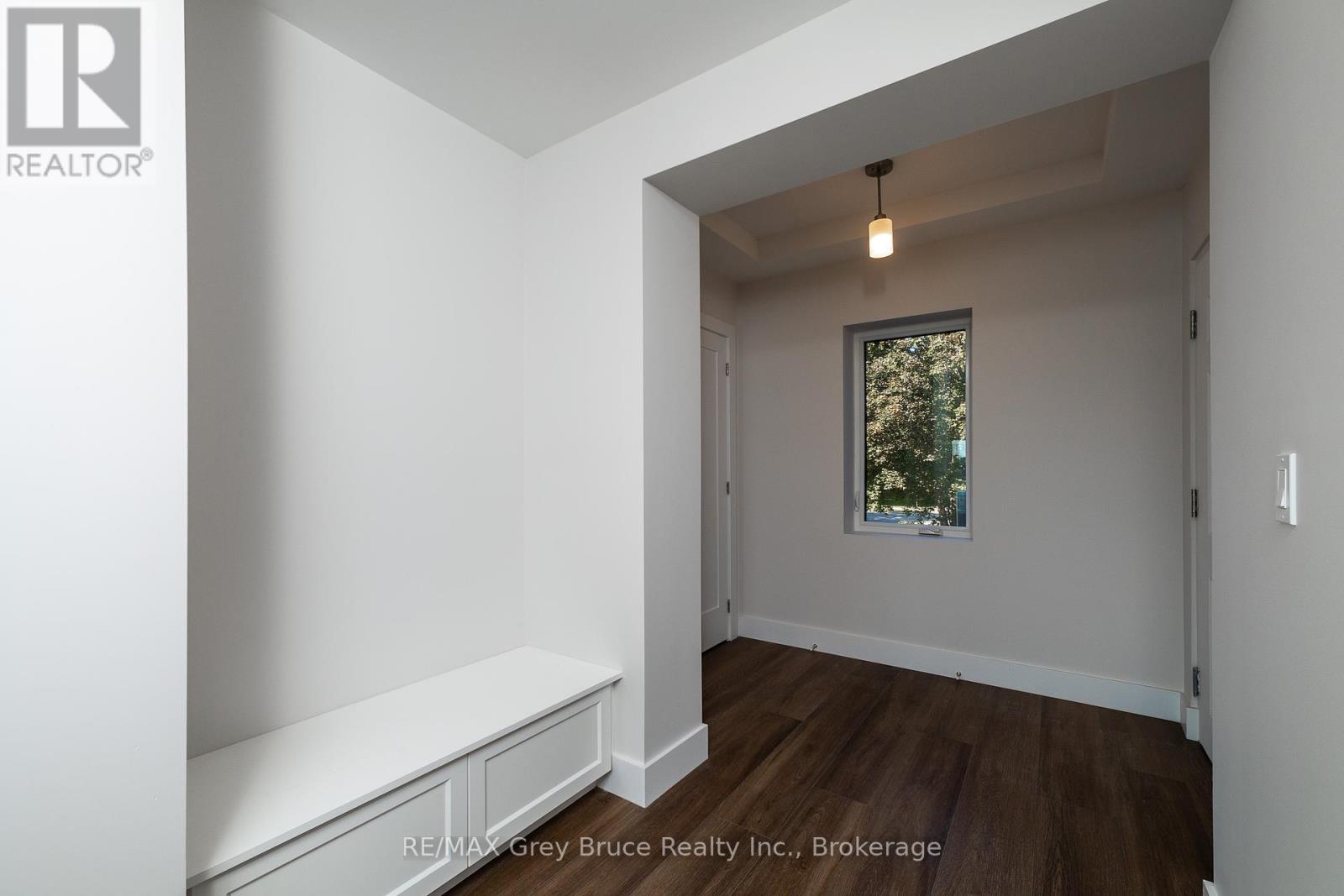 21 - 2347 3rd Avenue W, Owen Sound, Ontario  N4K 2J3 - Photo 8 - X12416675