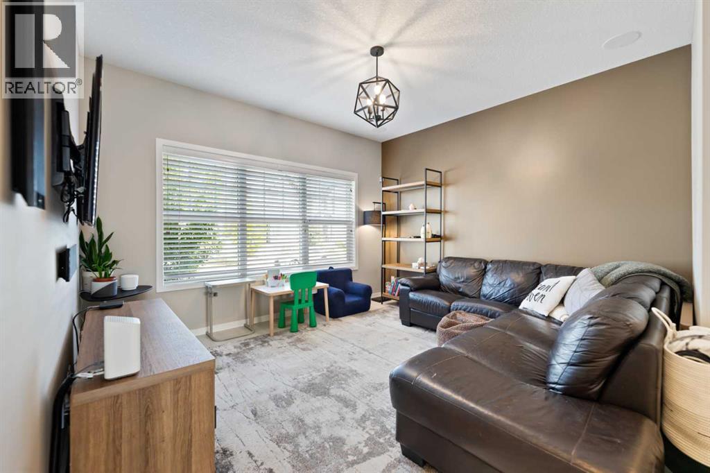 53 Masters Crescent Se, Calgary, Alberta  T3M 2M7 - Photo 4 - A2256870
