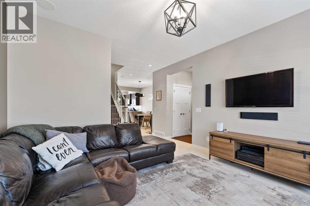 53 Masters Crescent Se, Calgary, Alberta  T3M 2M7 - Photo 5 - A2256870