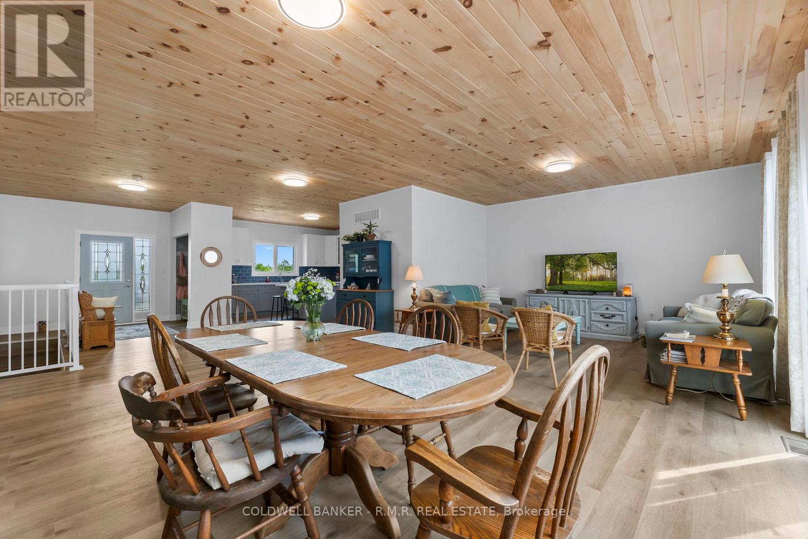 213 Pleasant Point Road, Kawartha Lakes, Ontario  K9V 4R6 - Photo 9 - X12416659