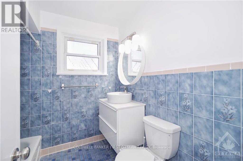 1347 Dorchester Avenue, Ottawa, Ontario  K1Z 8E8 - Photo 12 - X12416666