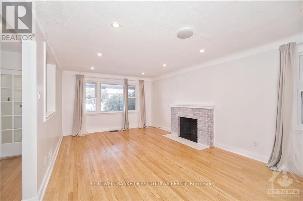 1347 Dorchester Avenue, Ottawa, Ontario  K1Z 8E8 - Photo 4 - X12416666
