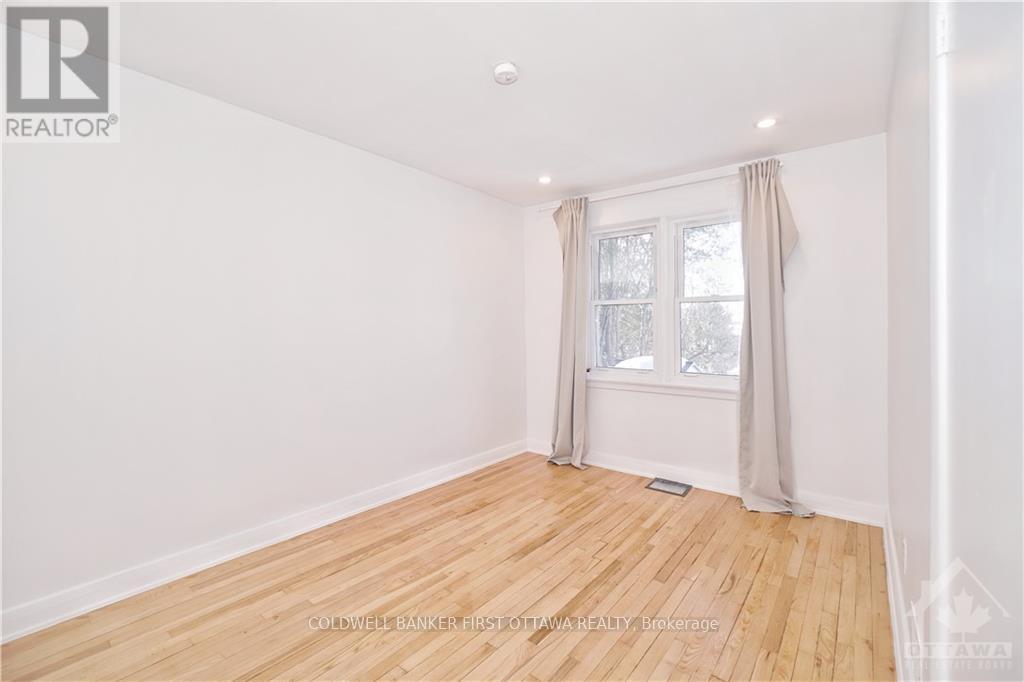 1347 Dorchester Avenue, Ottawa, Ontario  K1Z 8E8 - Photo 7 - X12416666