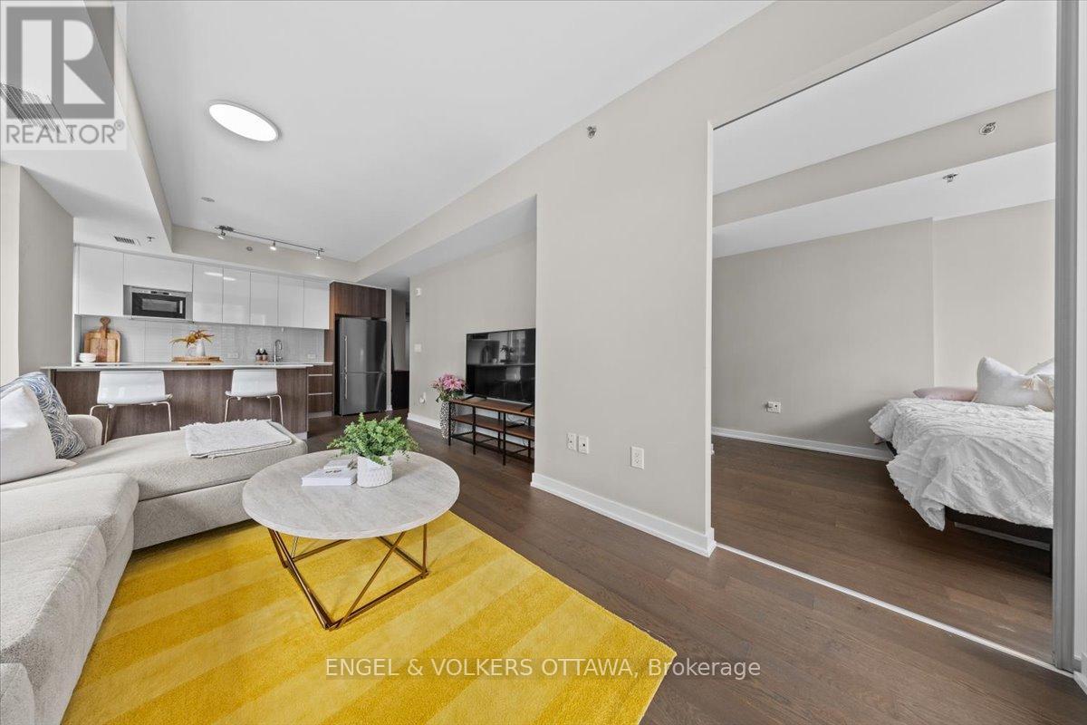709 - 199 Slater Street, Ottawa, Ontario  K1P 0C8 - Photo 13 - X12416710
