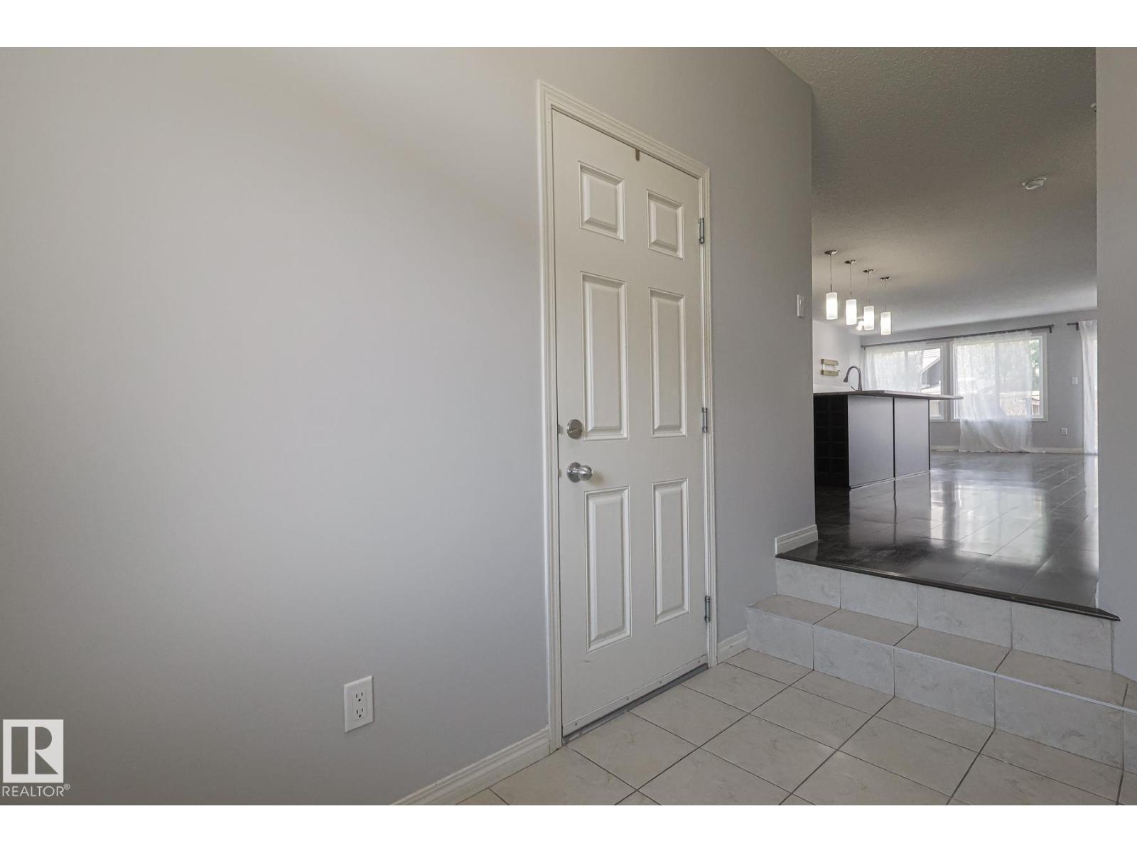 3816 Powell Wd Sw, Edmonton, Alberta  T6W 1A3 - Photo 3 - E4458728