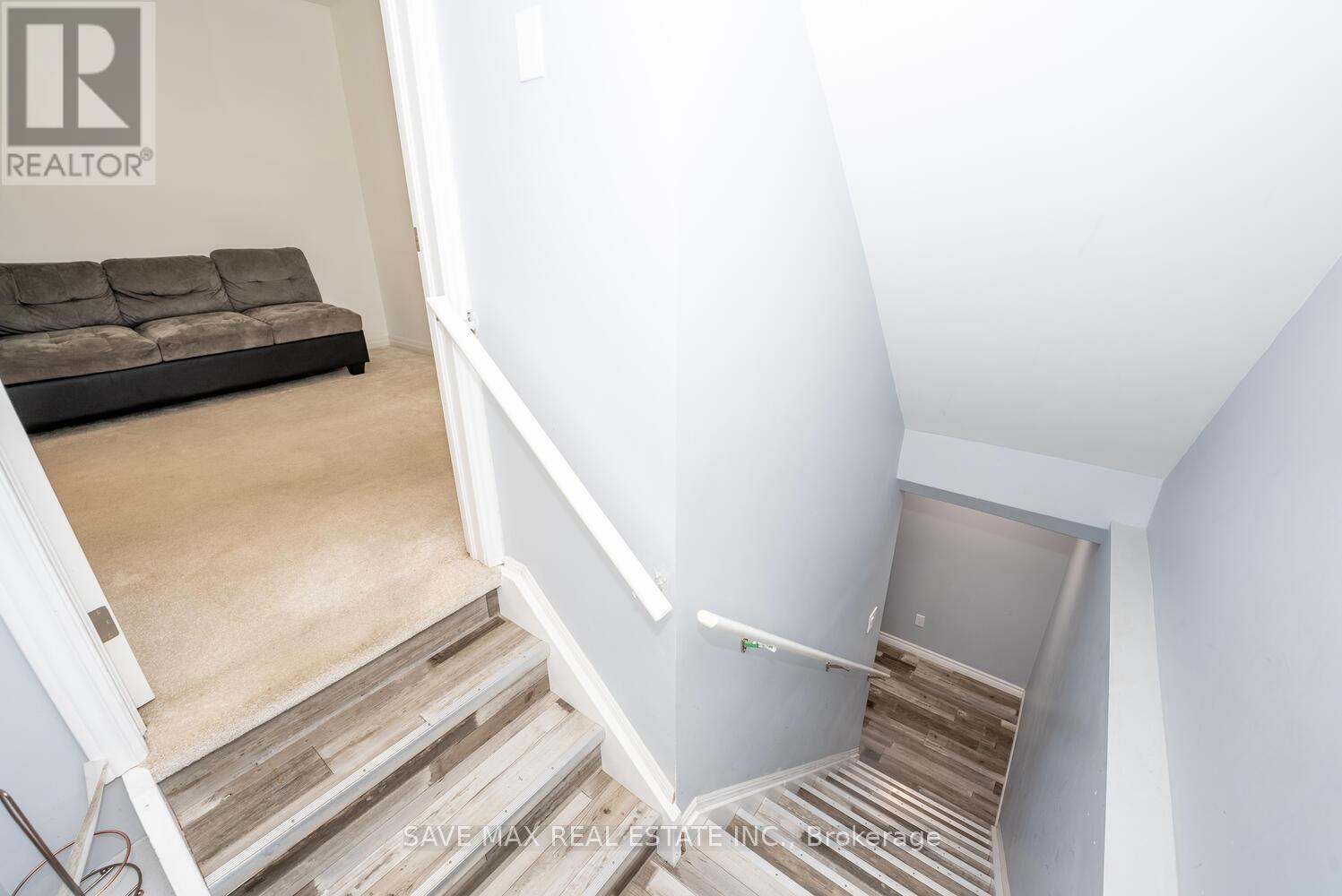 9 Shedrow Place, Kitchener, Ontario  N2R 0R8 - Photo 19 - X12416304