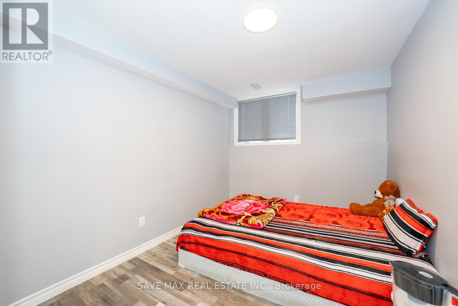 9 Shedrow Place, Kitchener, Ontario  N2R 0R8 - Photo 25 - X12416304
