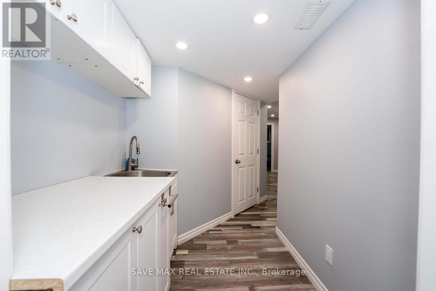 9 Shedrow Place, Kitchener, Ontario  N2R 0R8 - Photo 22 - X12416304