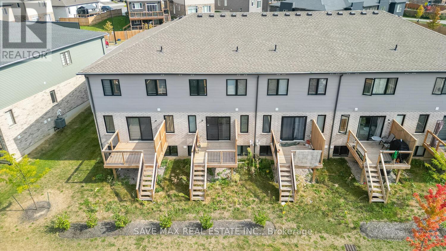 9 Shedrow Place, Kitchener, Ontario  N2R 0R8 - Photo 33 - X12416304