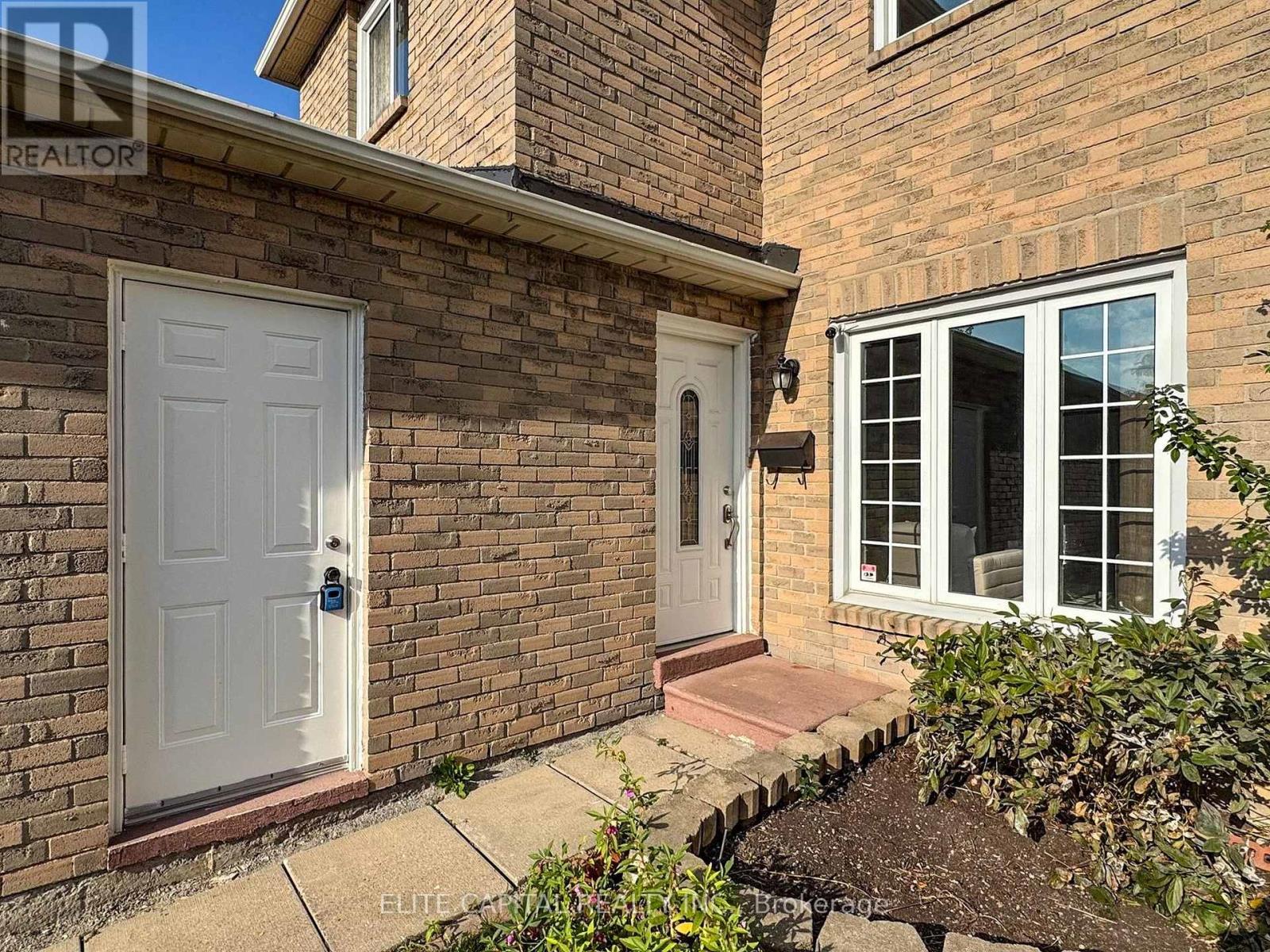 179 Bethany Leigh Drive, Toronto, Ontario  M1V 2T6 - Photo 2 - E12414147
