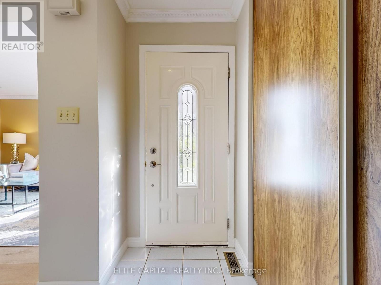 179 Bethany Leigh Drive, Toronto, Ontario  M1V 2T6 - Photo 3 - E12414147