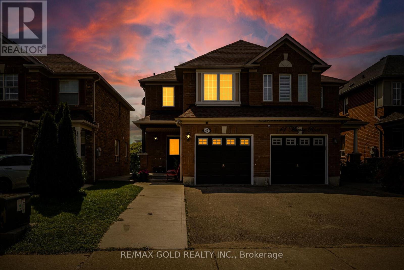 42 Murphy Road, Brampton, Ontario  L6S 0B1 - Photo 2 - W12395308