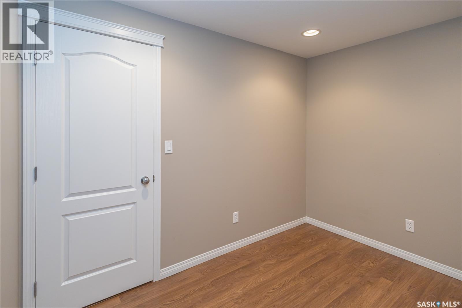 6 110 Dulmage Crescent, Saskatoon, Saskatchewan  S7T 0C7 - Photo 34 - SK017405