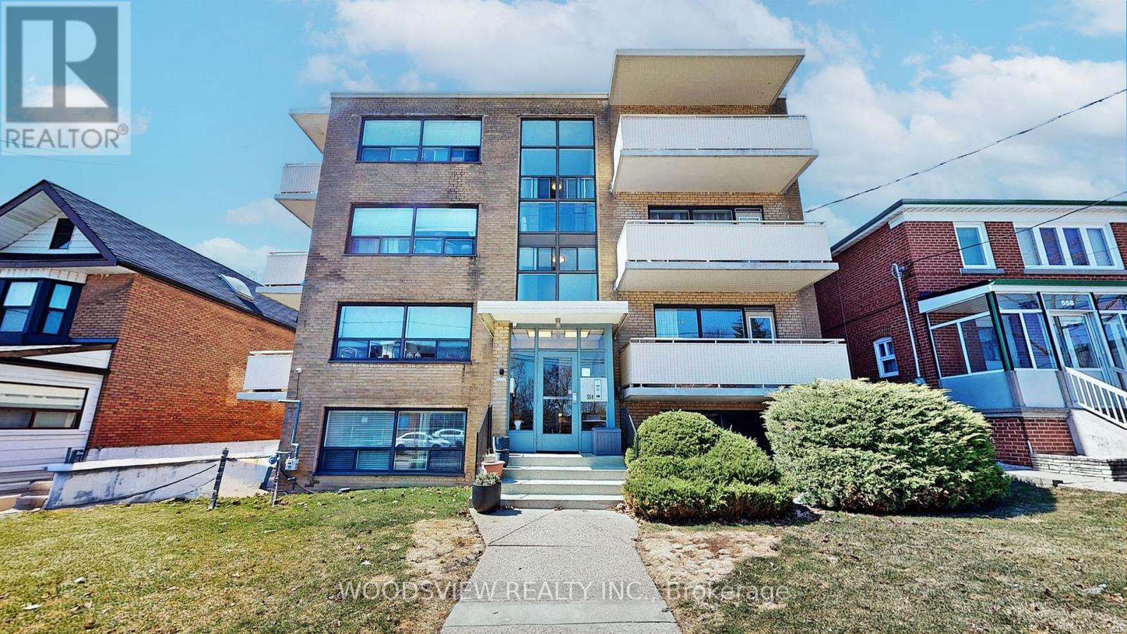 9 - 554 HARVIE AVENUE, Toronto, Ontario