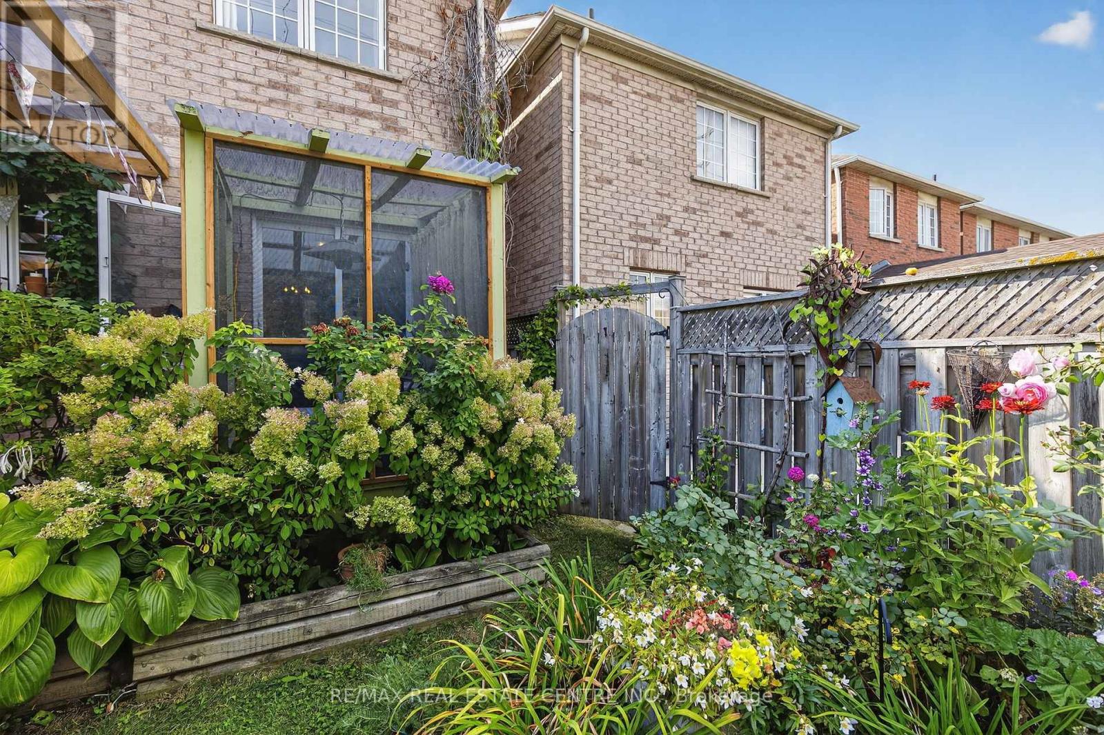 64 Big Moe Crescent, Brampton, Ontario  L6P 1J8 - Photo 46 - W12416693