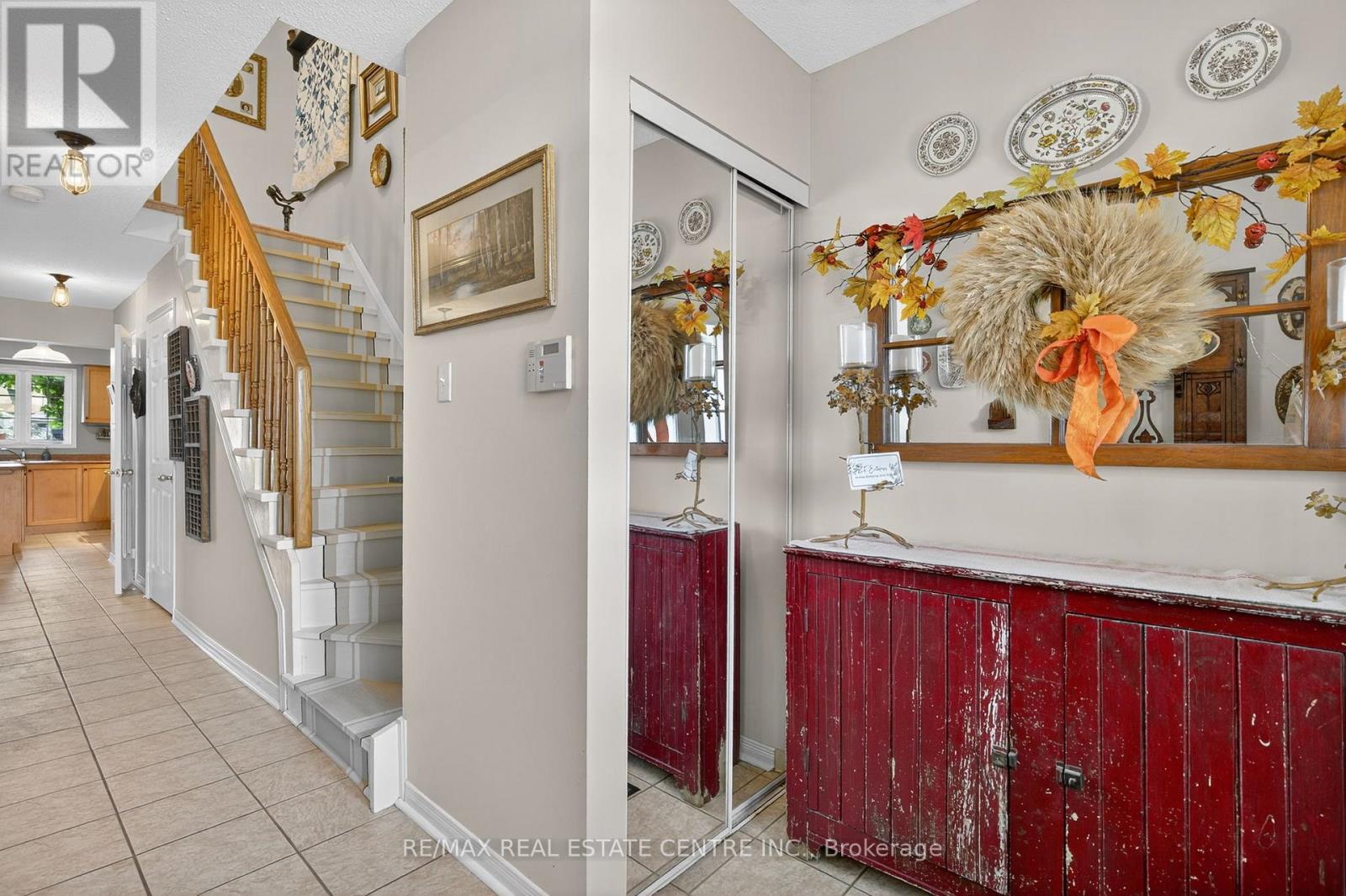 64 Big Moe Crescent, Brampton, Ontario  L6P 1J8 - Photo 5 - W12416693