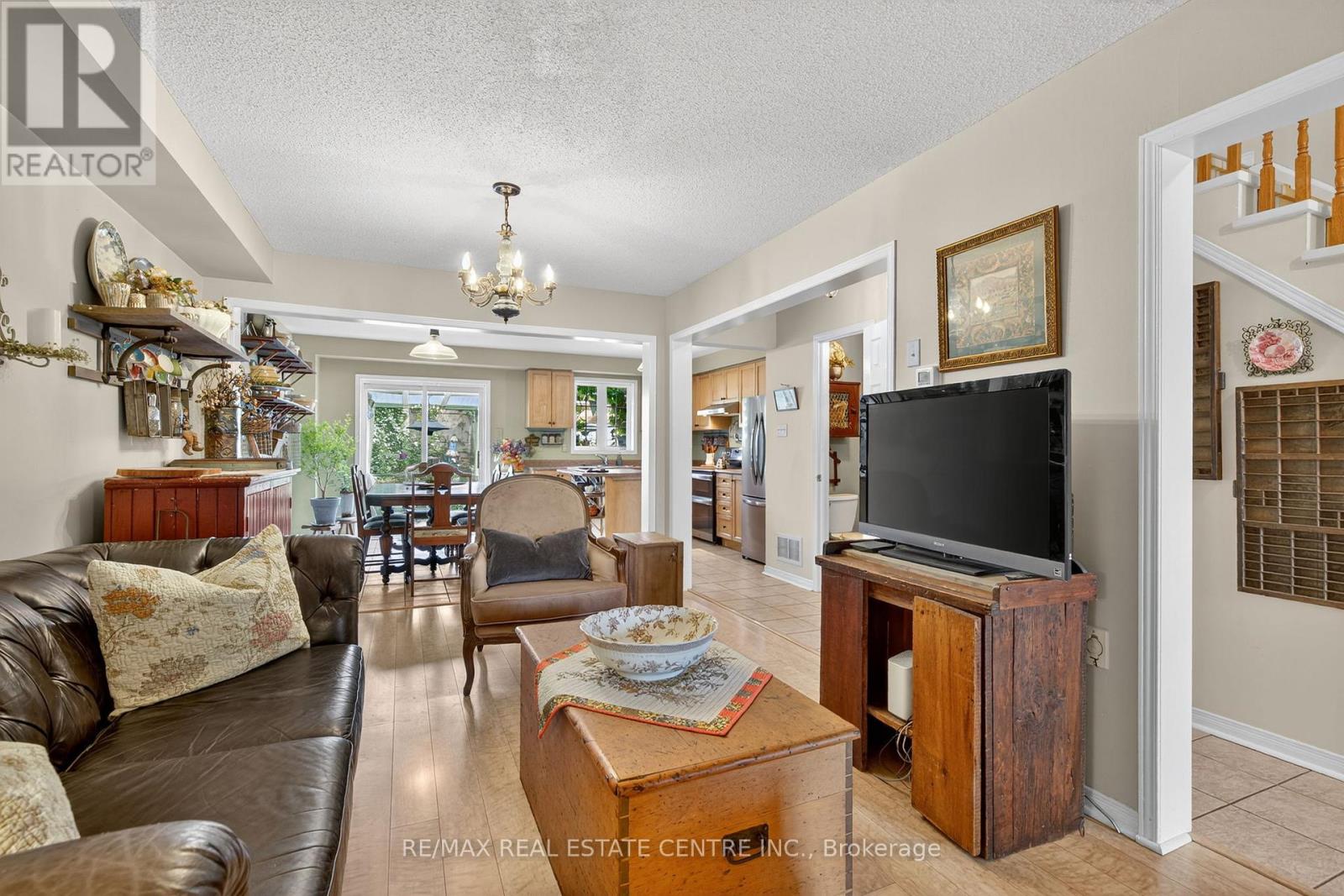 64 Big Moe Crescent, Brampton, Ontario  L6P 1J8 - Photo 7 - W12416693