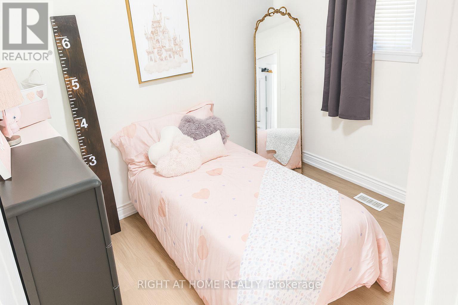927 Annes Street, Whitby, Ontario  L1N 5K7 - Photo 8 - E12415066