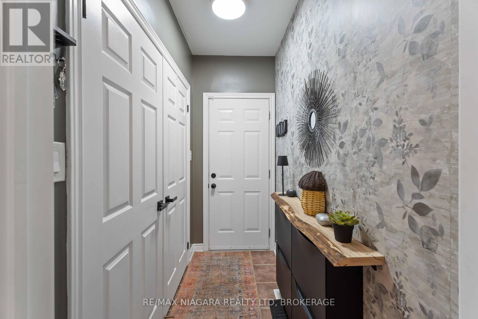 55 Wright Crescent, Niagara-On-The-Lake, Ontario  L0S 1J0 - Photo 16 - X12416719