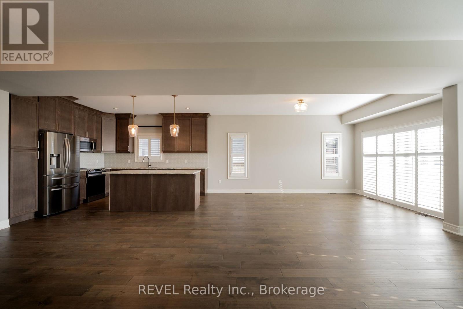 202 Viger Drive, Welland, Ontario  L3B 5E9 - Photo 16 - X12416720