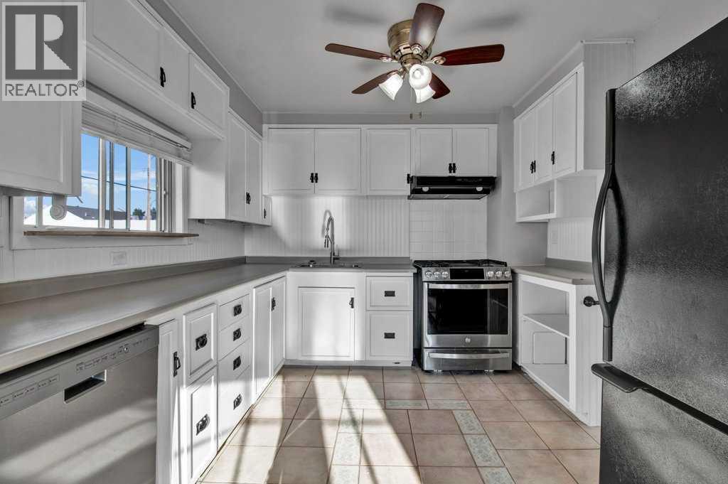 4904 49 Street, Alix, Alberta  T0C 0B0 - Photo 12 - A2258740