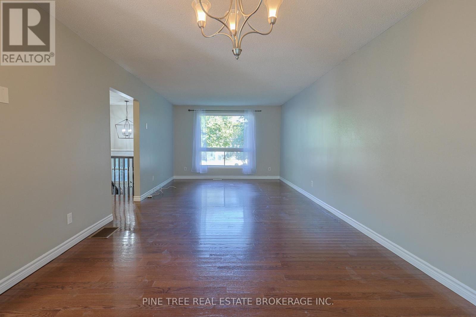 228 Cavana Street, Midland, Ontario  L4R 4C1 - Photo 13 - S12416715