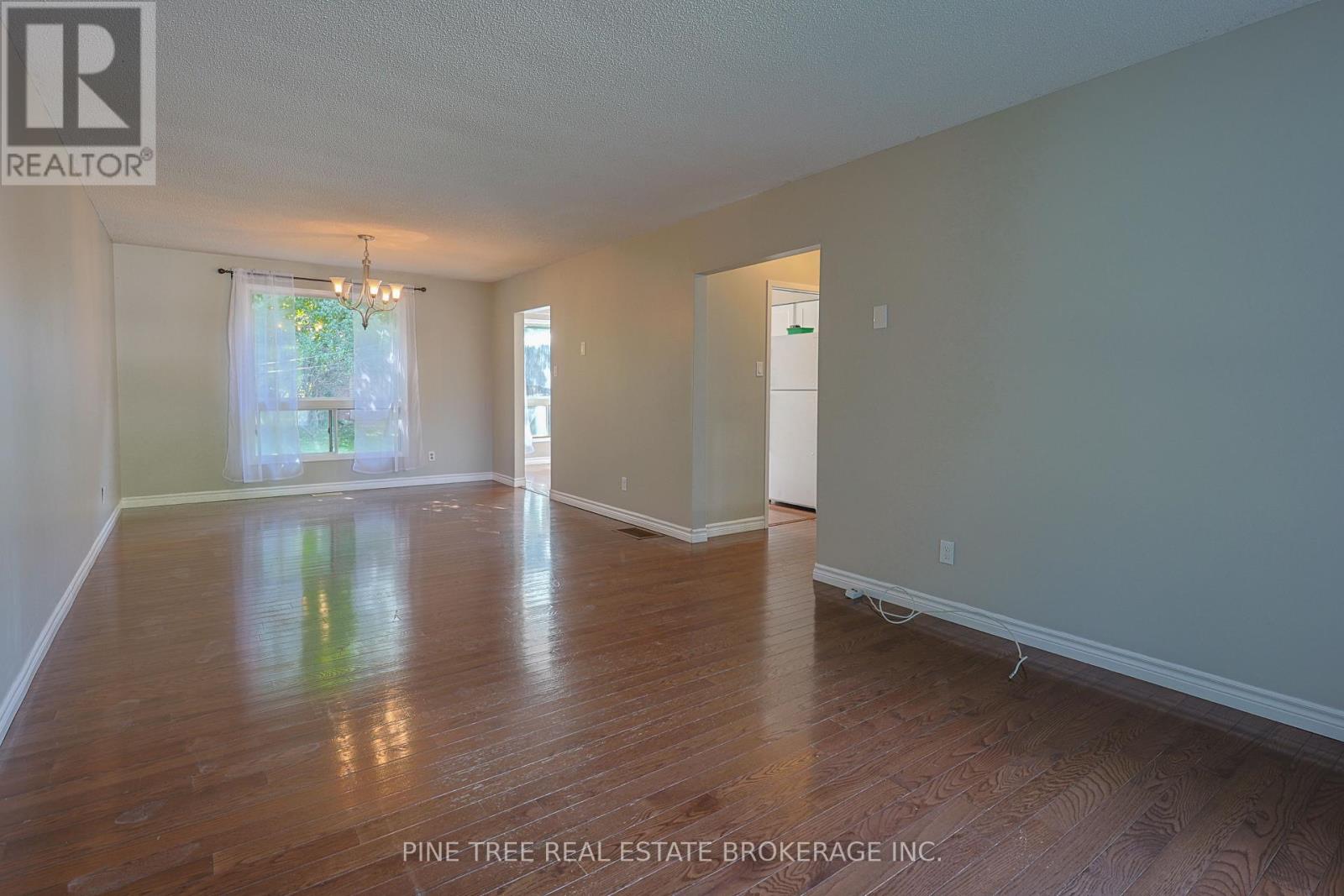 228 Cavana Street, Midland, Ontario  L4R 4C1 - Photo 15 - S12416715