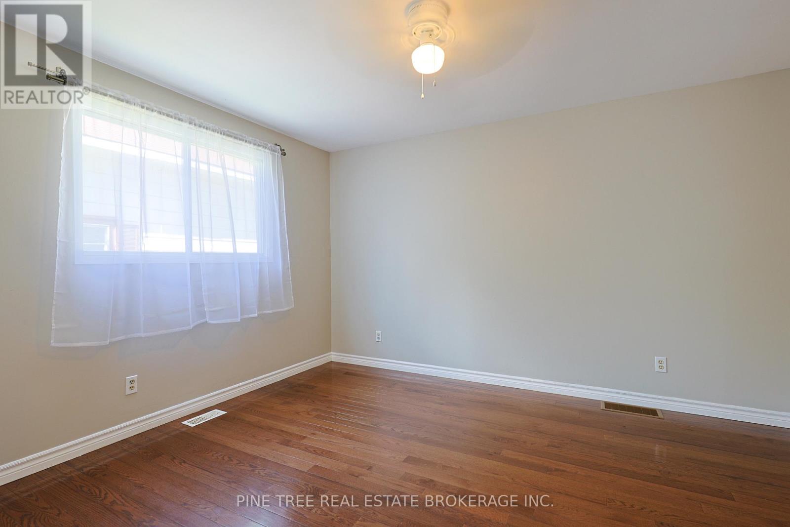 228 Cavana Street, Midland, Ontario  L4R 4C1 - Photo 23 - S12416715