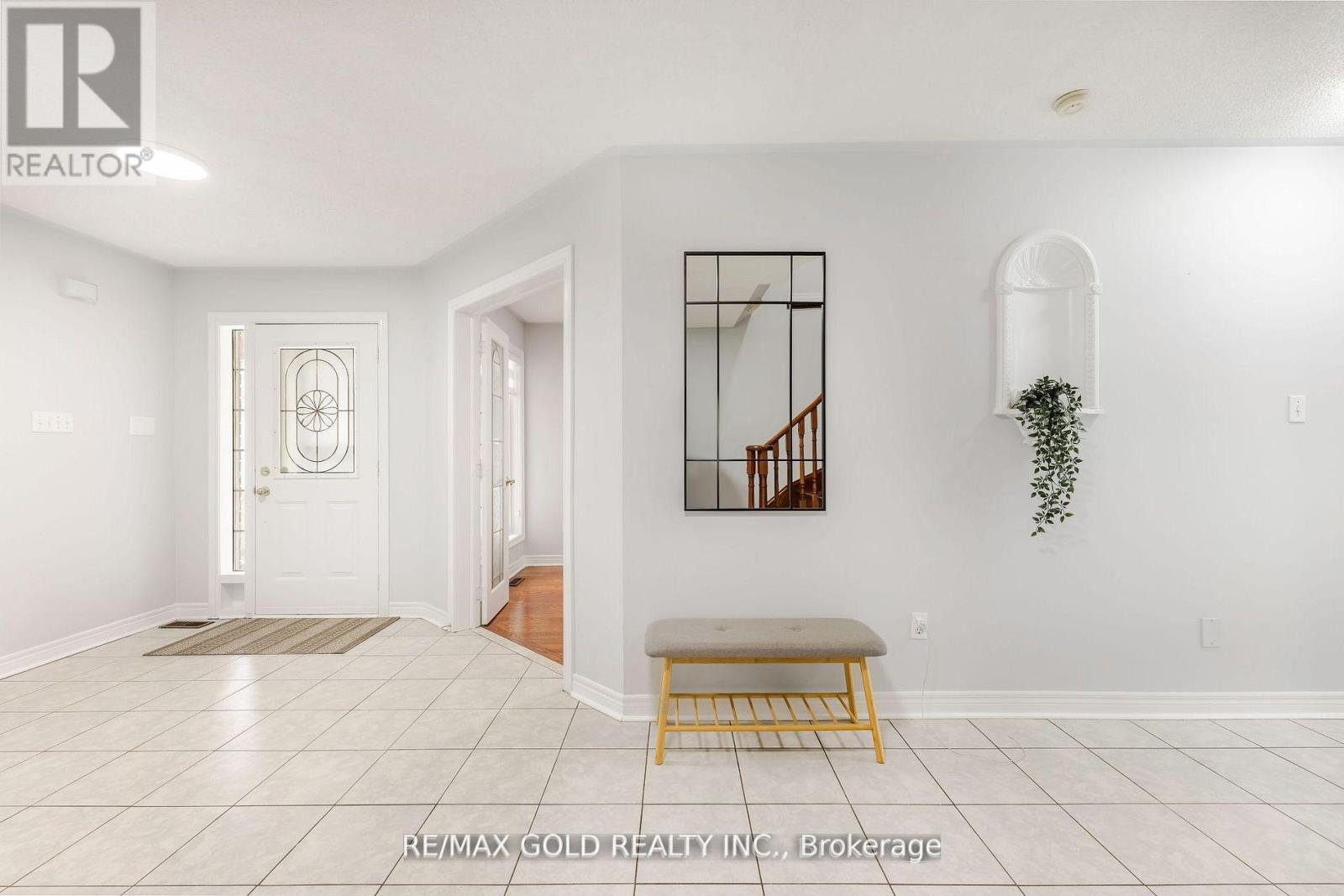 17 Dovesong Drive, Brampton, Ontario  L6R 1V9 - Photo 10 - W12416723
