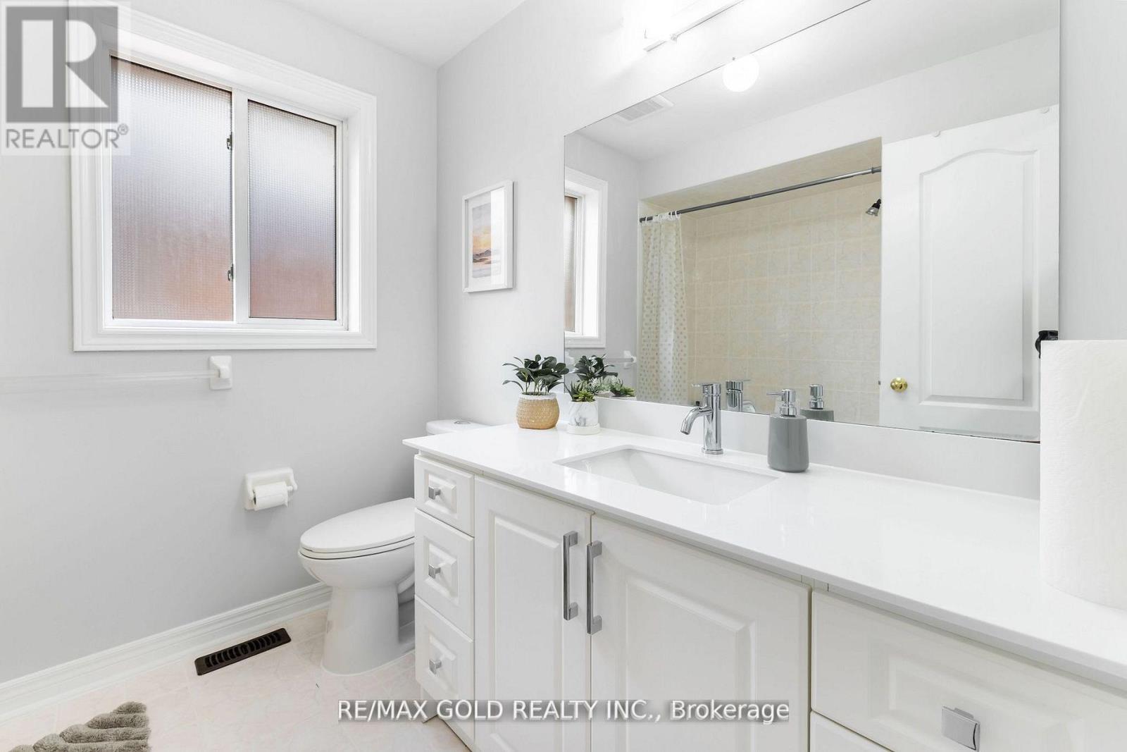 17 Dovesong Drive, Brampton, Ontario  L6R 1V9 - Photo 36 - W12416723
