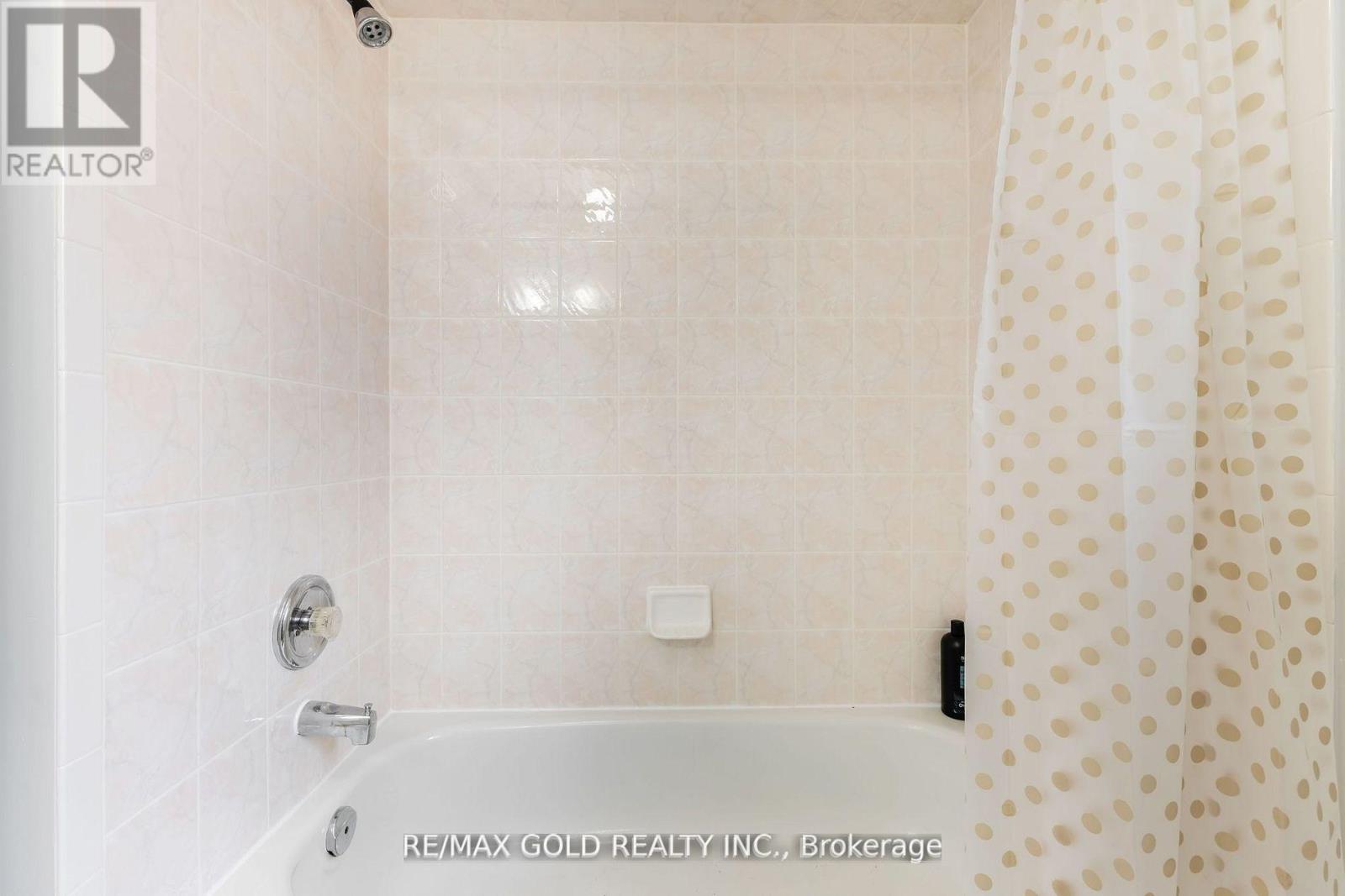 17 Dovesong Drive, Brampton, Ontario  L6R 1V9 - Photo 37 - W12416723